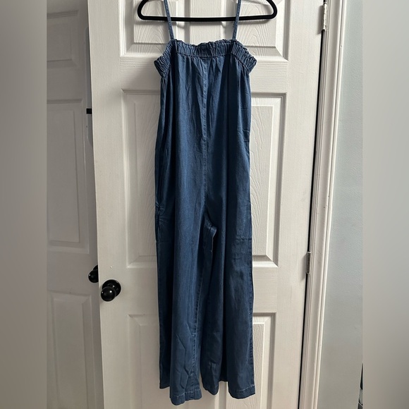 NWOT Women 's Wide Leg Jumpsuits Size Small - Picture 4 of 13